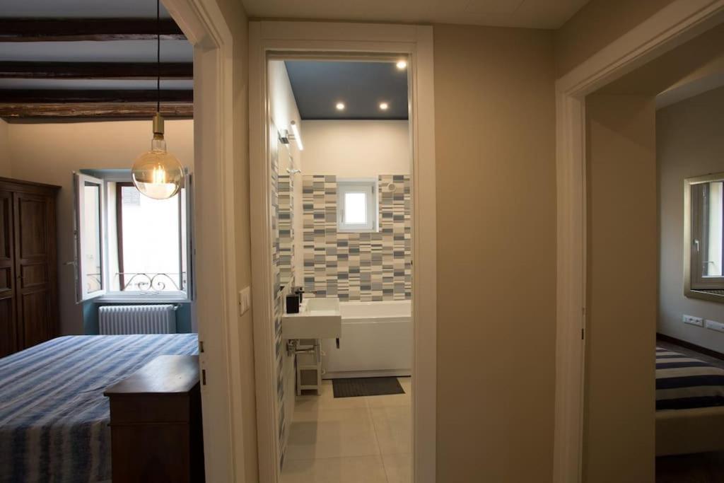 Frangipane 31 Monti Terrace Apartment Rome Bagian luar foto